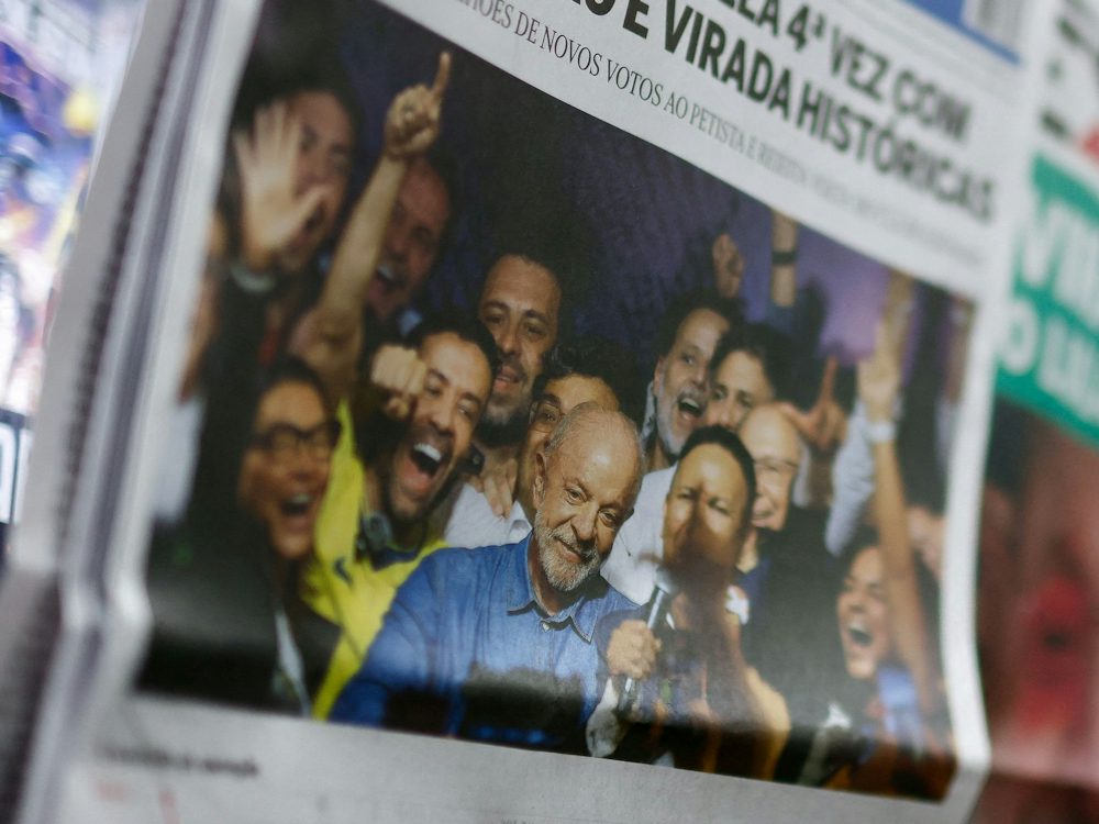 Stichwahl in Brasilien: Flávio Bolsonaro muss Pässe abgeben – seine Partei erkennt Lulas Sieg an
